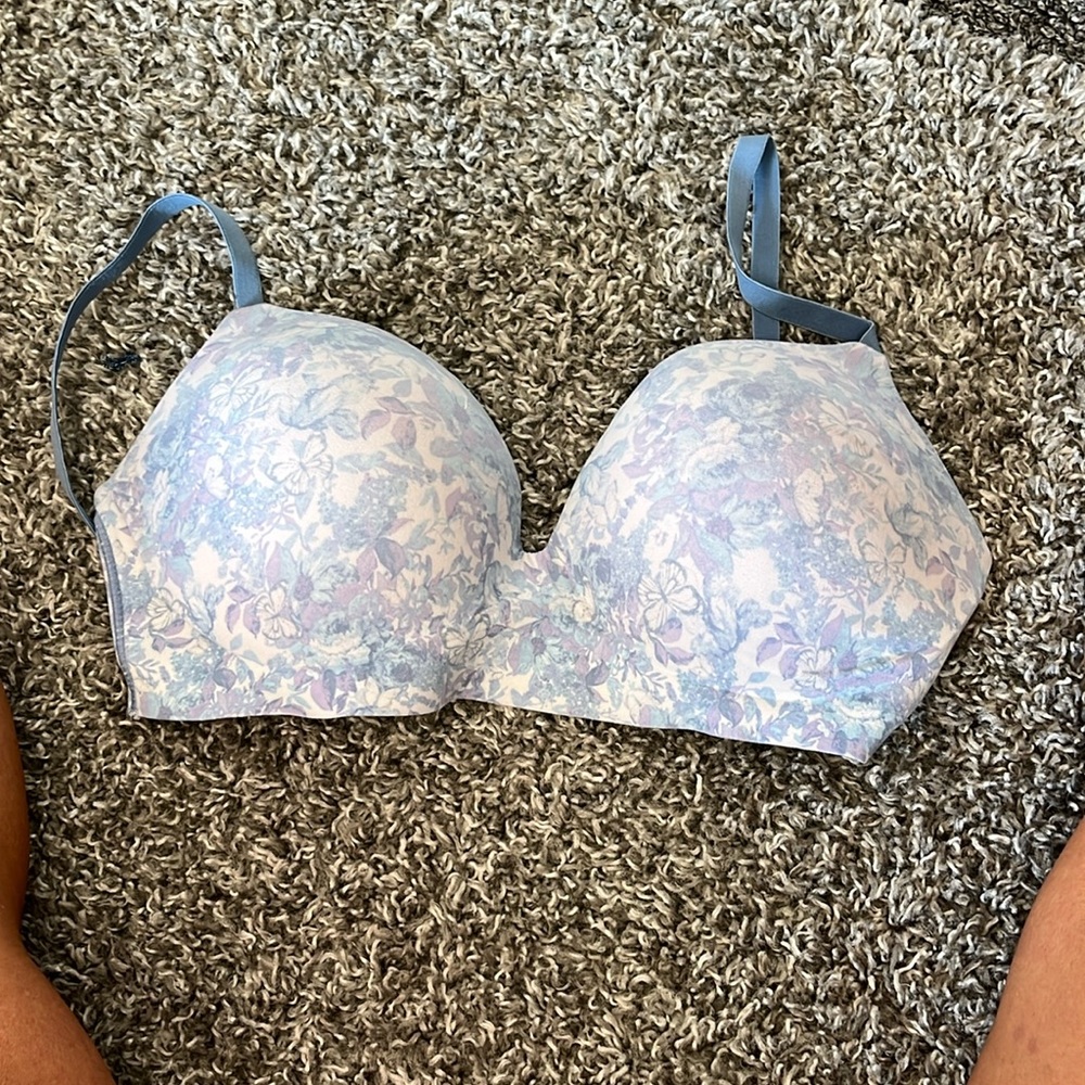 Victoria's Secret Blue Floral Bra